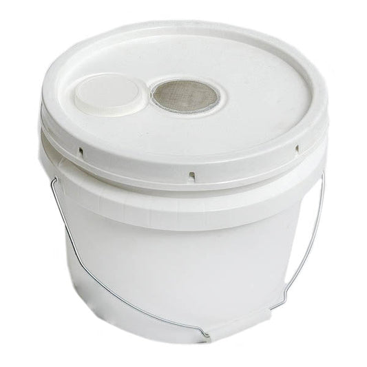 Feeder Pail with Metal Handle | 3 gallon